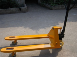 如何科學(xué)合理的給地牛叉車進(jìn)行補漆